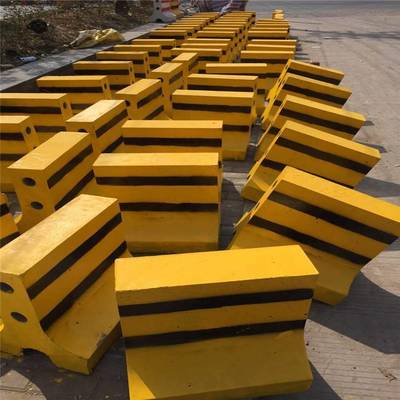 廣東廠家現貨供應水泥隔離墩 道路安全設施的核心保障